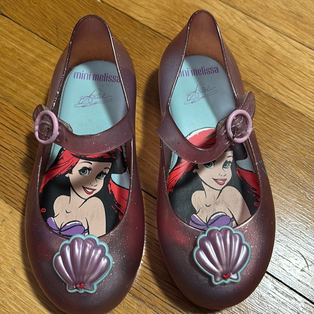 Mini Melissa Toddler girl size 10 sandal. Disney princess ariel edition